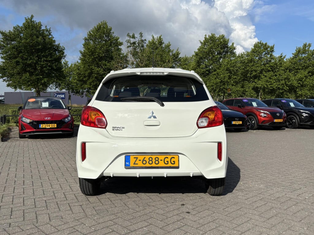 Mitsubishi Space Star 1.2 connect+ | apple carplay/android auto | aircondit