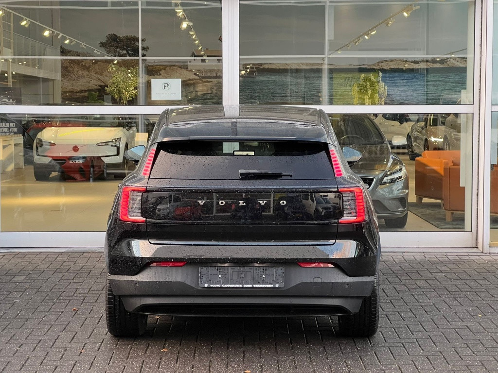 Volvo Ex30 extended range plus | nieuwprijs € 46.122