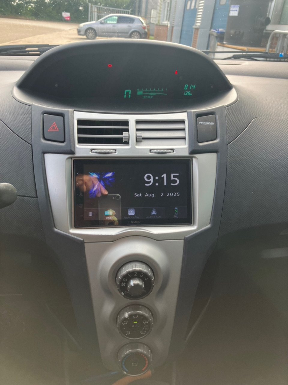 Toyota Yaris 1.3 vvti terra car-play