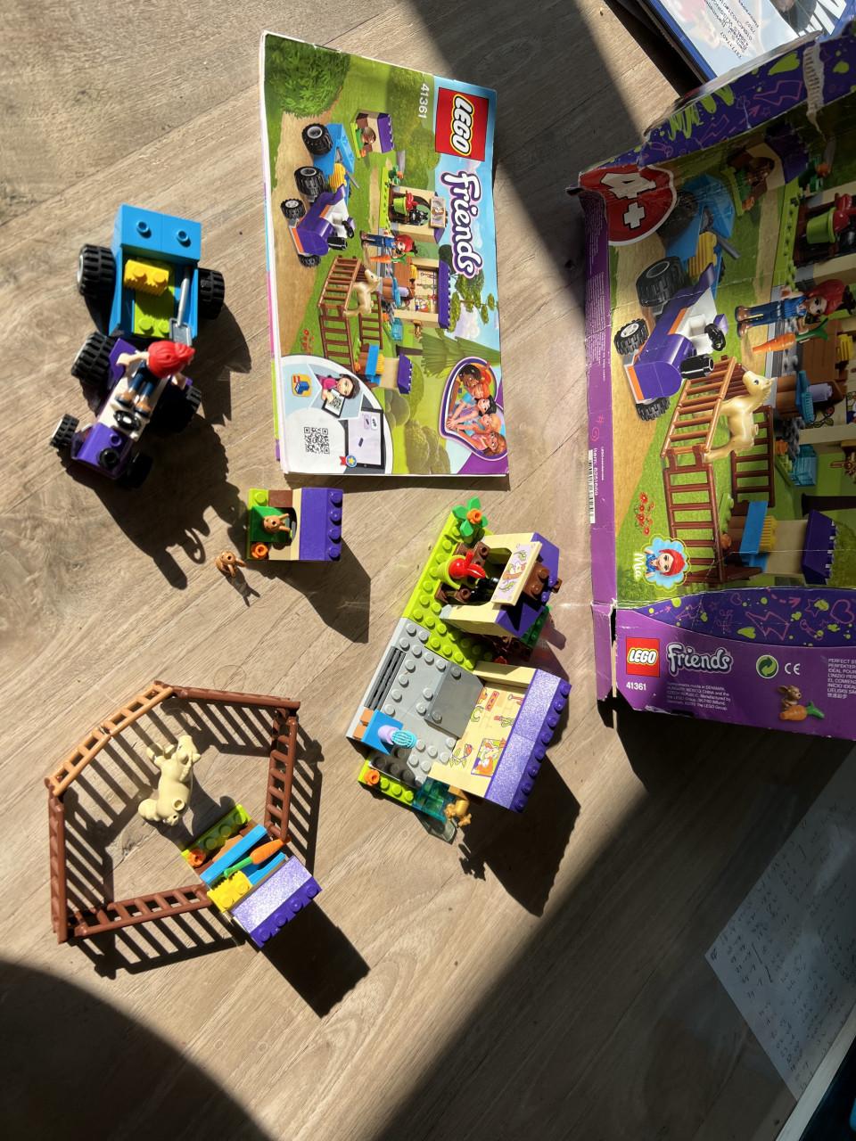 LEGO 41361 Mia’s Veulenstal