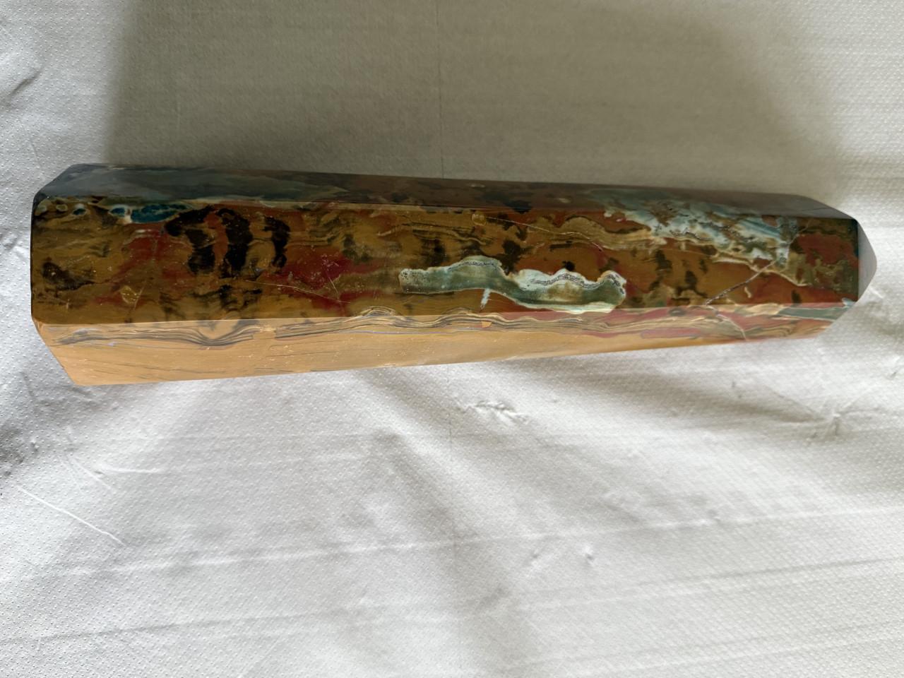 Mineralen: Jaspis regenboog obelisk