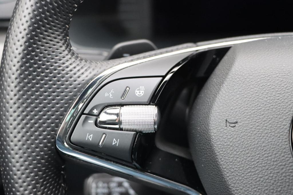 Skoda Superb combi 1.4 tsi iv sportline 218pk dsg6