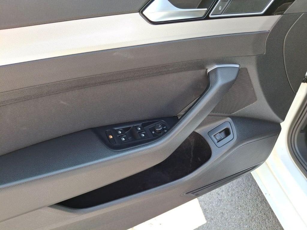 Volkswagen Passat variant 1.6 tdi business edition | led | lm | navi | came