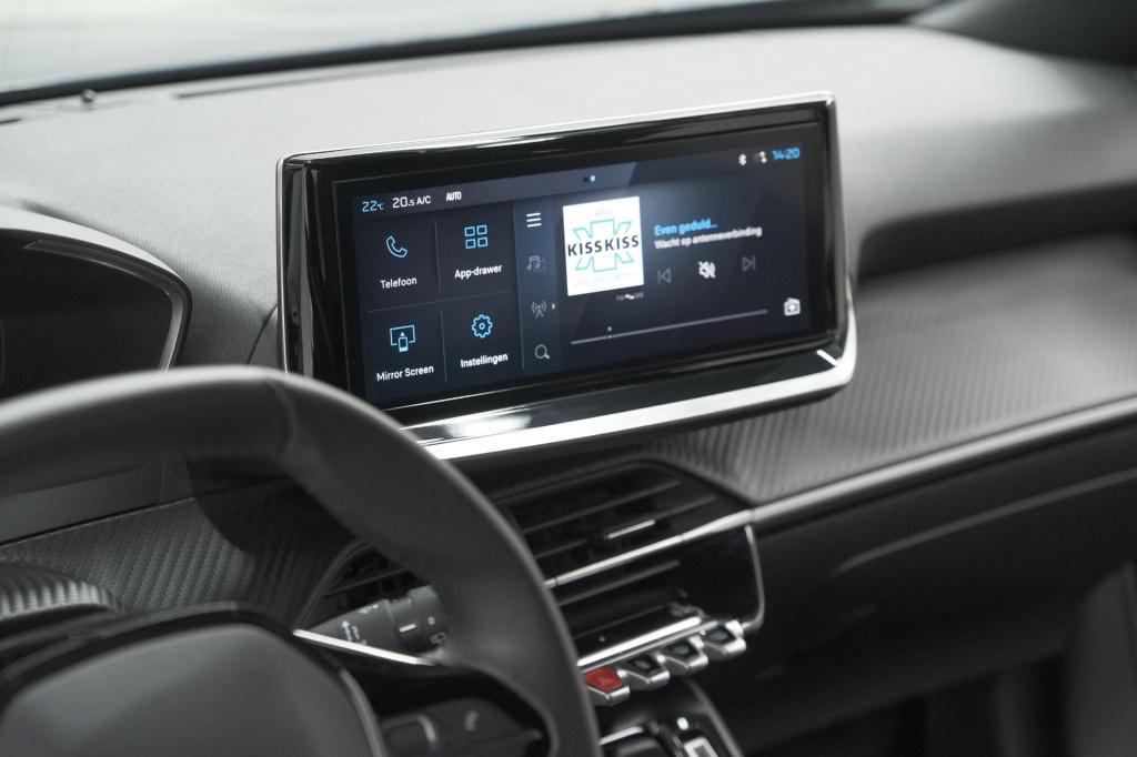 Peugeot 2008 puretech 100 allure | apple carplay | parkeersensoren | climat