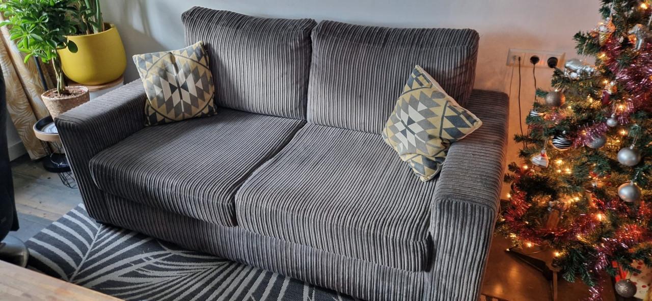 ***leuk velvet (ribstof) 2 persoons bank***