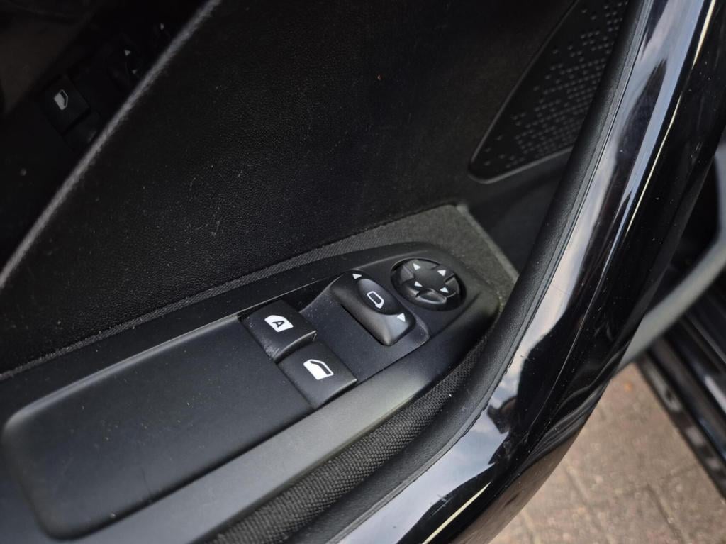 Peugeot 208 1.2 vti active