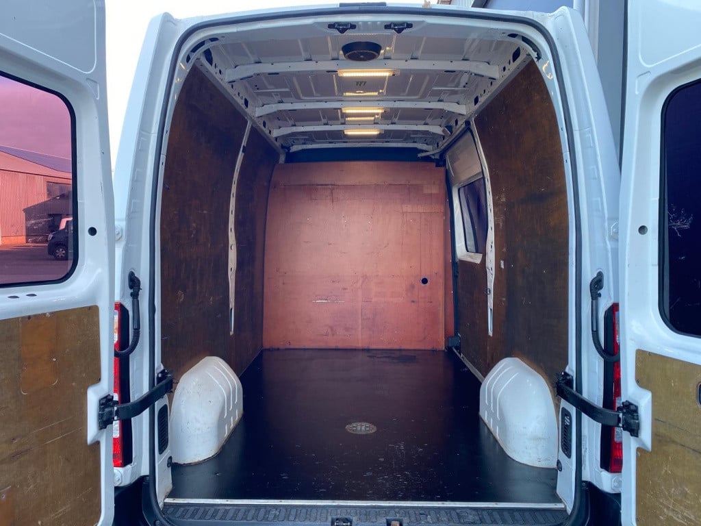 Opel Movano 2.3 cdti l2h2 airco / cruise controle / camera / trekhaak / n.a
