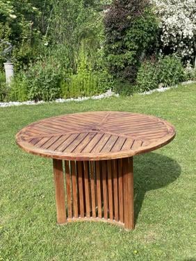Teakhouten tuintafel