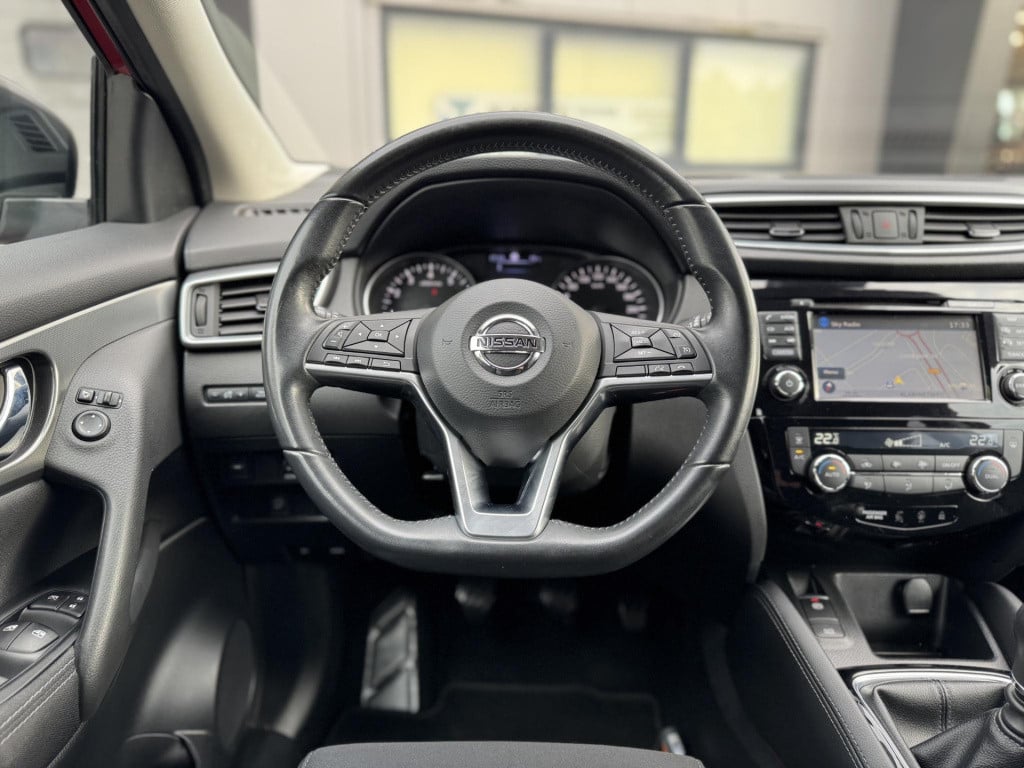Nissan Qashqai 1.2 n-connecta design pack | trekhaak | navigatie | 360° cam
