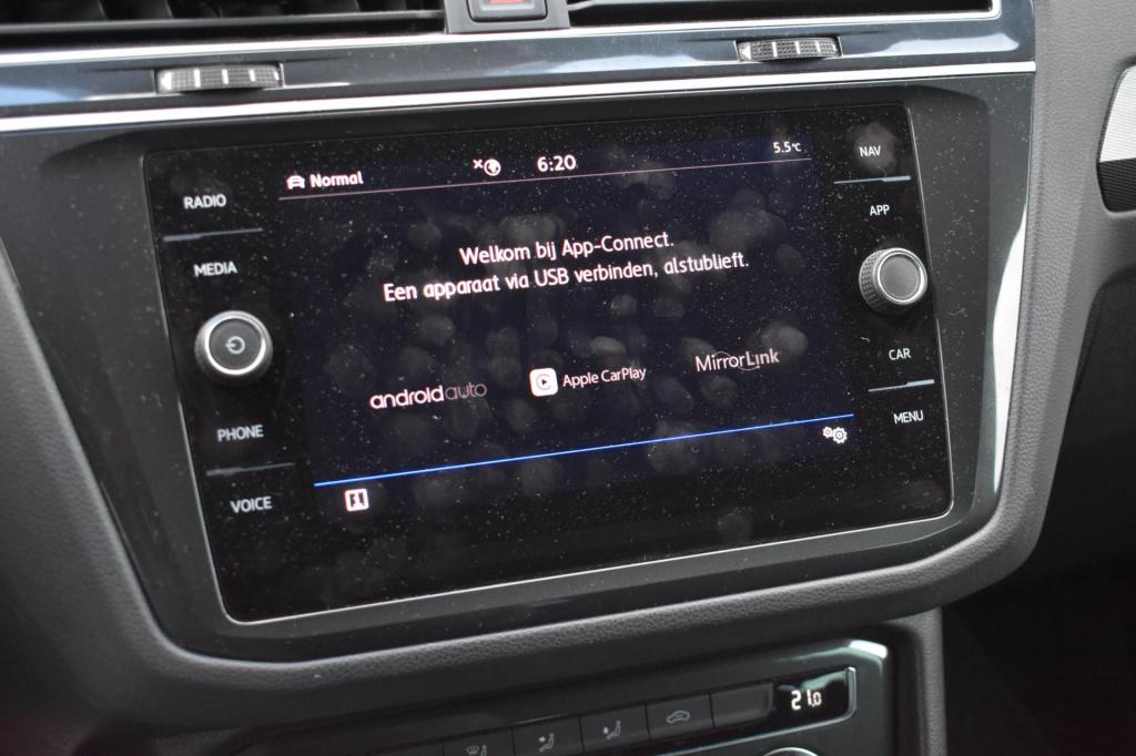 Volkswagen Tiguan 1.5 tsi act r-line | trekhaak | nap | apple carplay | and