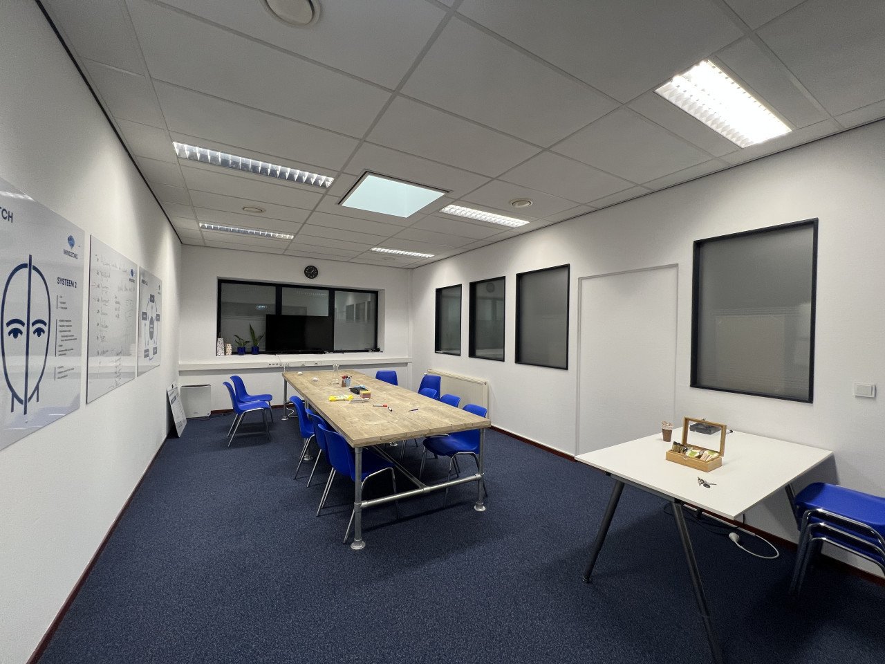 TE HUUR 34m2 kantoorruimte met apart keukentje en toilet