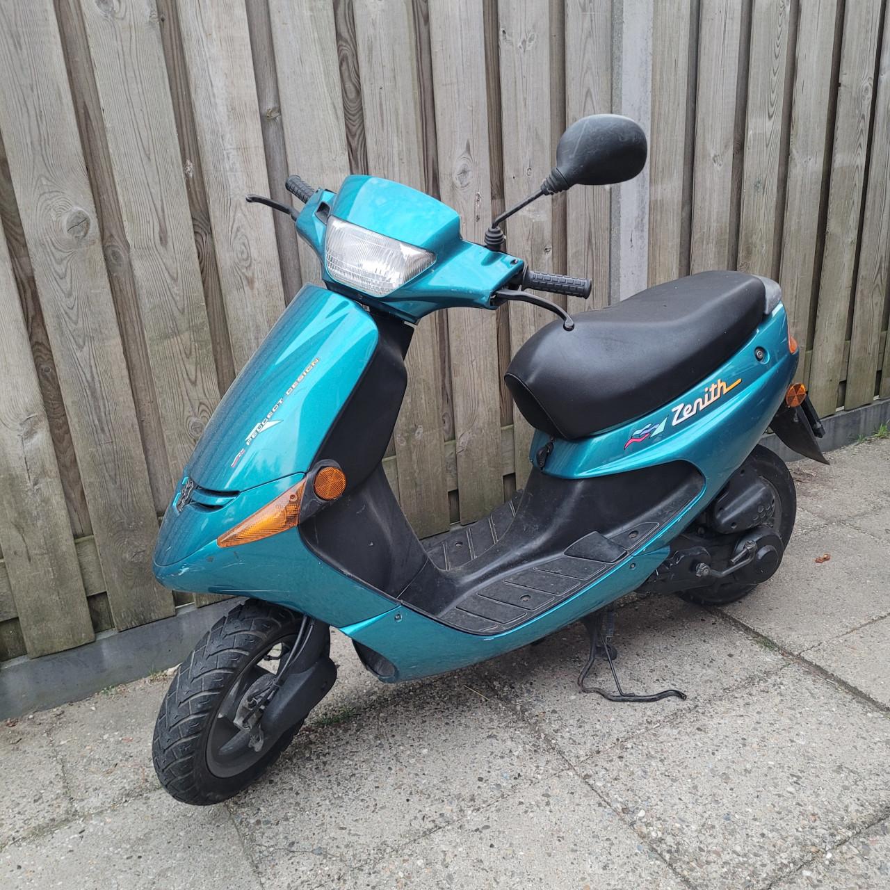 Peugeot zenith snorscooter