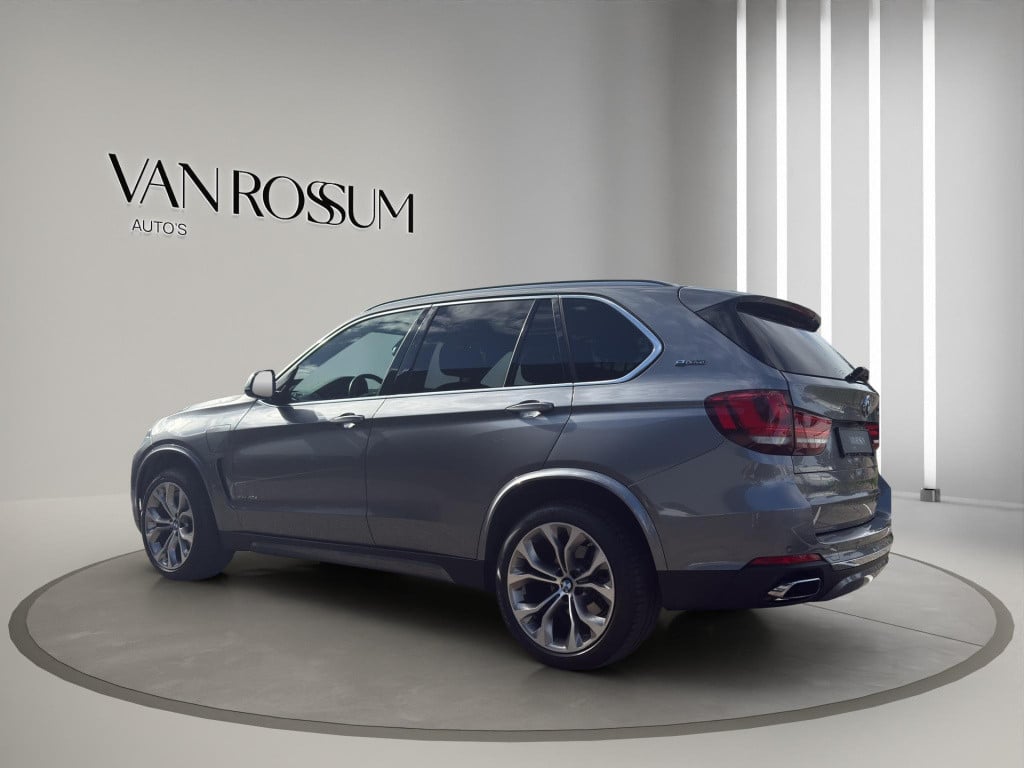 BMW X5 xdrive40e high executive (230 kw) | leder | elektr. trekhaak | head 
