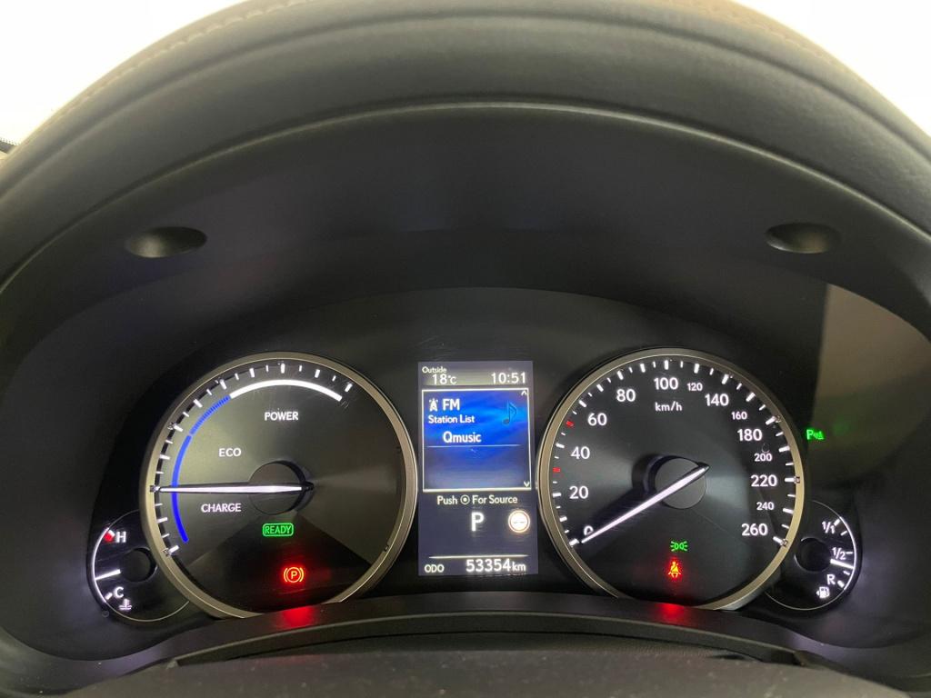 Lexus Nx 300h awd business line
