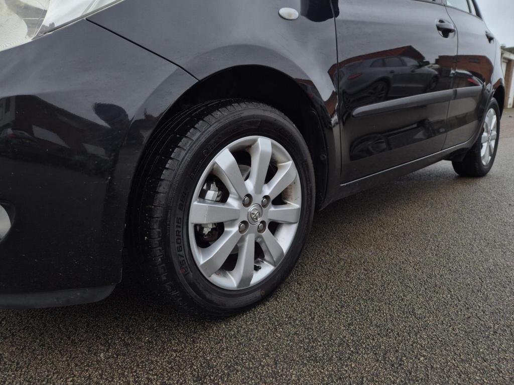 Toyota Yaris 1.3 vvti cool / 5-deurs / airco