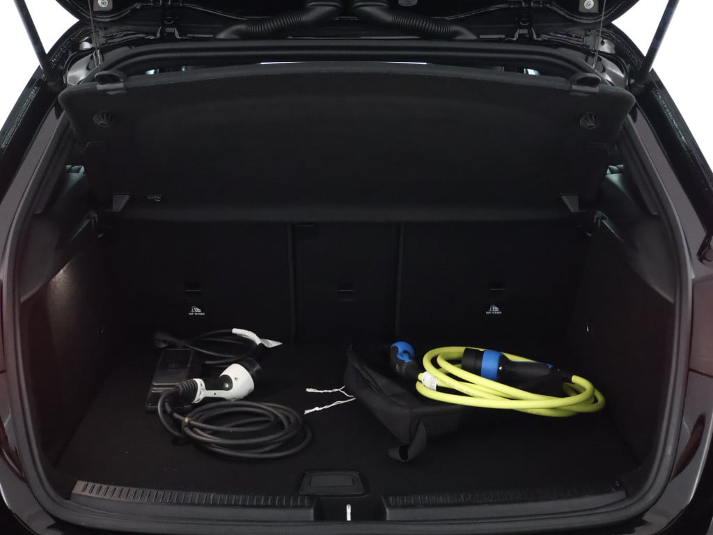 Mercedes-Benz A-Klasse 250 e business solution luxury limited | trekhaak | 