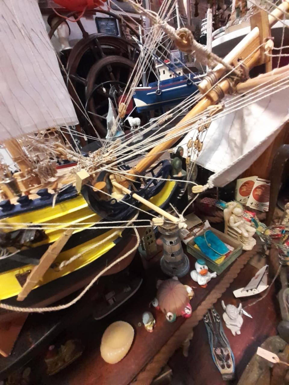 Scheepsmodel Serapis    engels linieschip