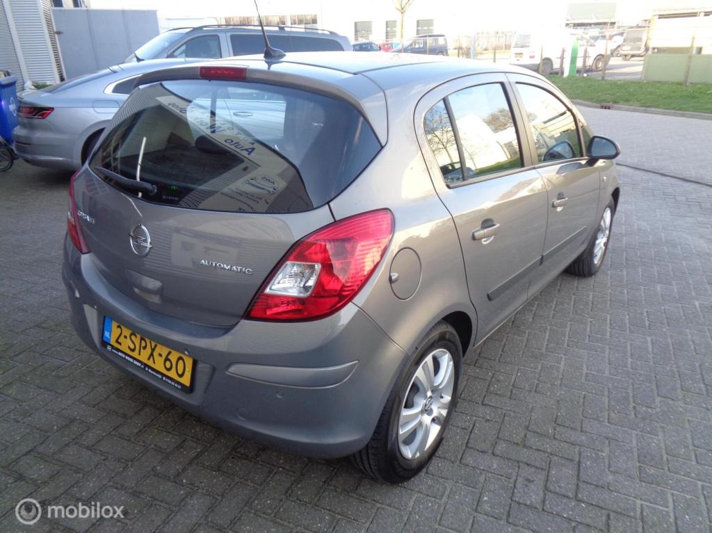 Opel Corsa 1.4-16v design ed/automaat/airco/stoelverw/ stuurverw/cruise con