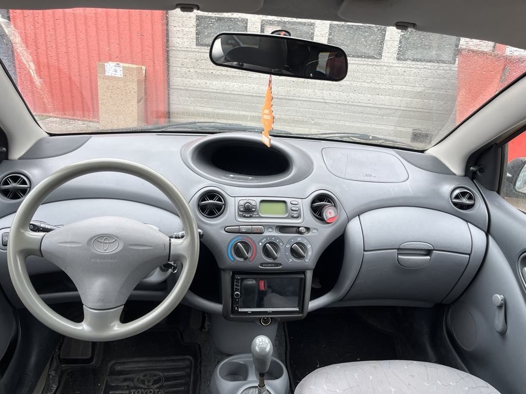 Toyota Yaris 1.0-16v vvt-i terra