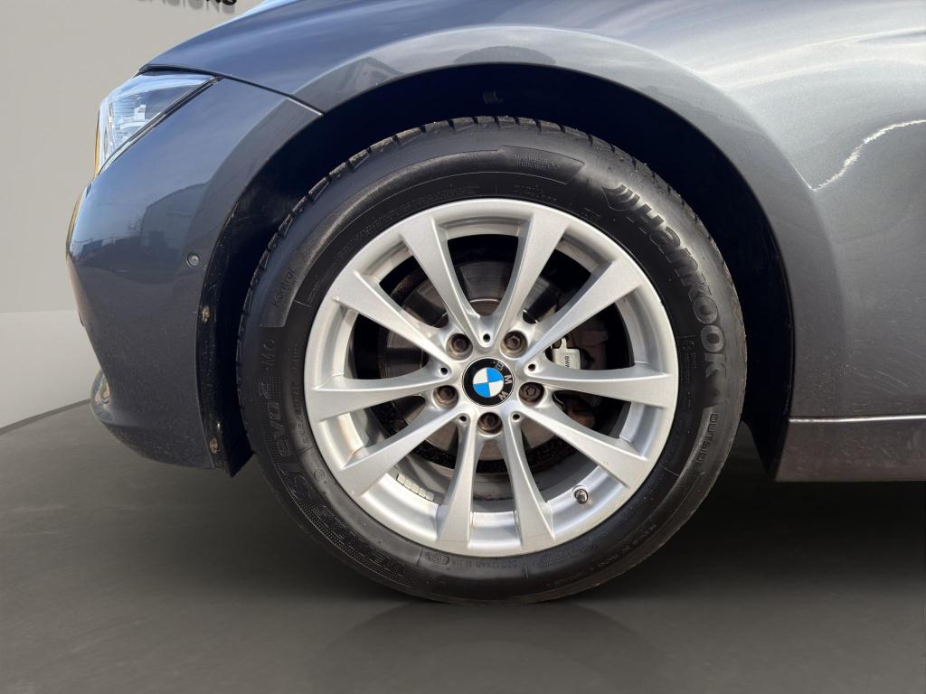 BMW 3-serie 318i luxury 360 head up led