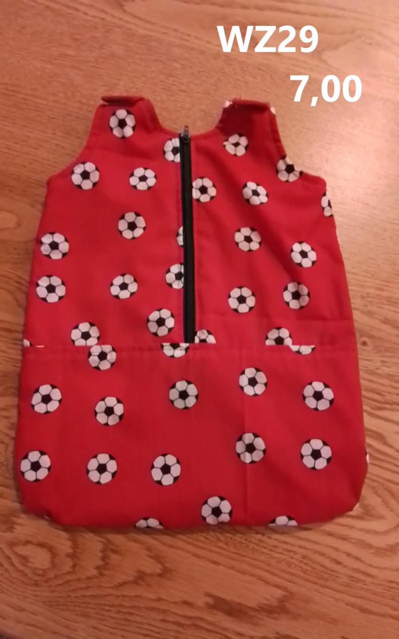 Poppenkleertjes baby born. Slaapzak. Opbrengst KiKa.