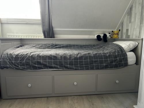 Hemnes uitschuifbaar bed