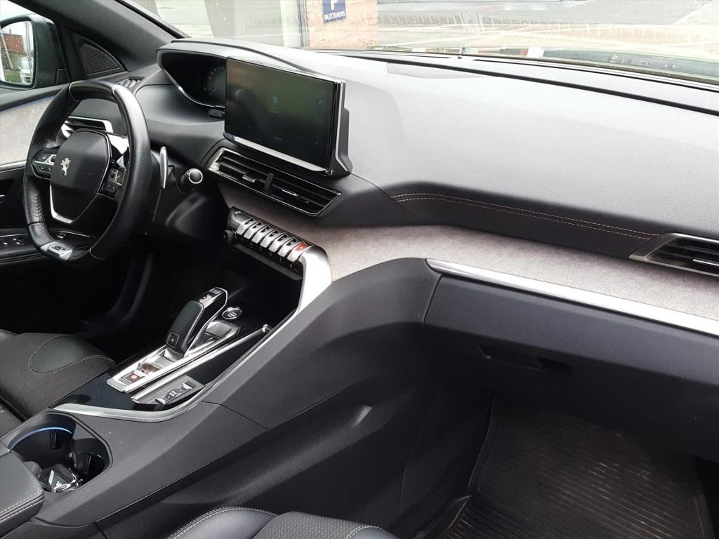 Peugeot 3008 1.2 130pk s&s gt automaat navigatie | trekhaak | apple carplay