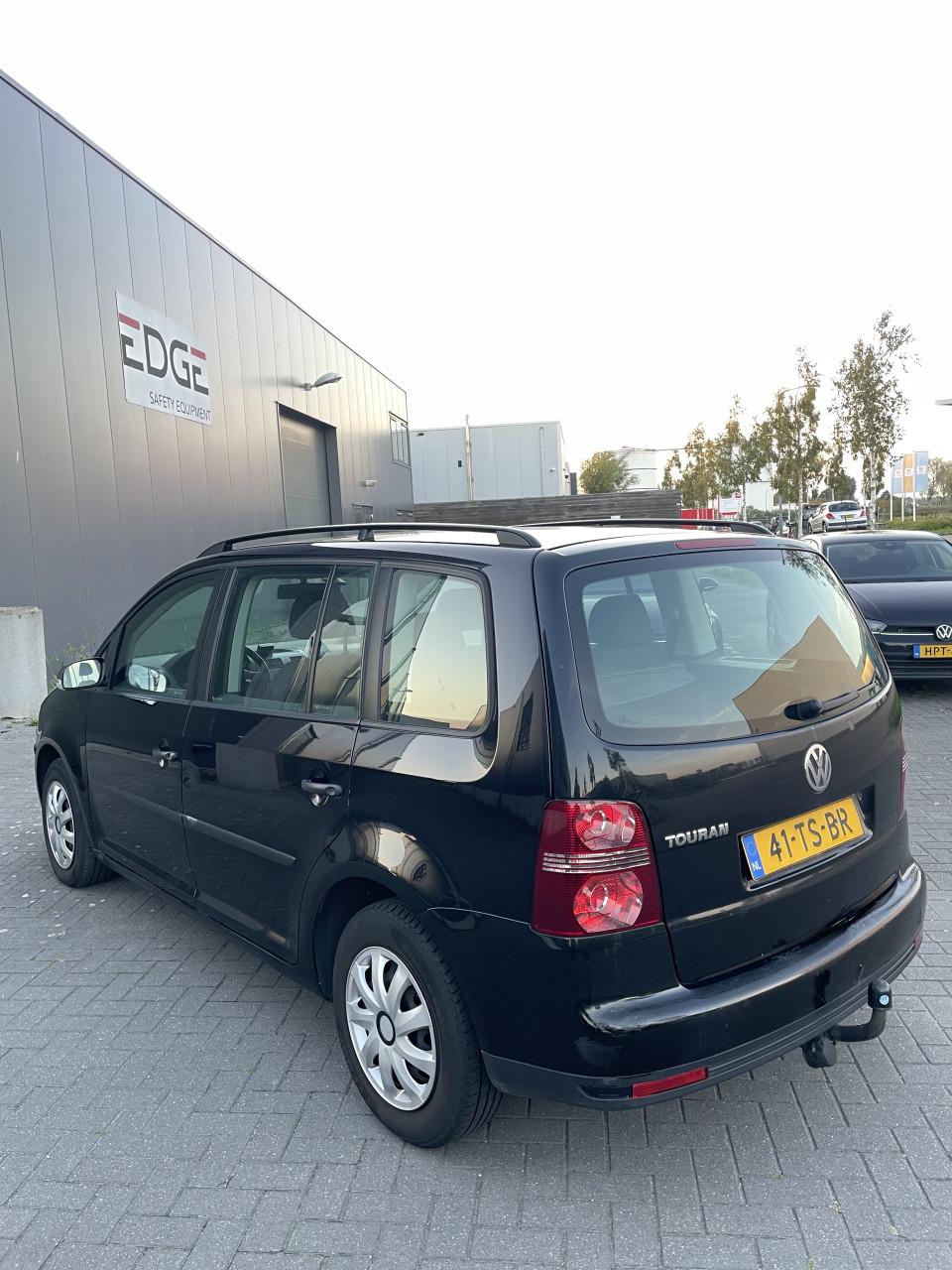 Volkswagen Touran 1.6 75KW 5P 2007 Zwart | 154.525 KM NAP