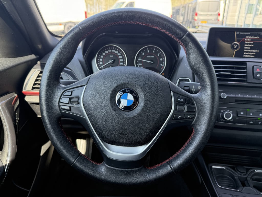 BMW 1 Serie 116i business sportline | nl-auto | groot navi | nieuwe distrib