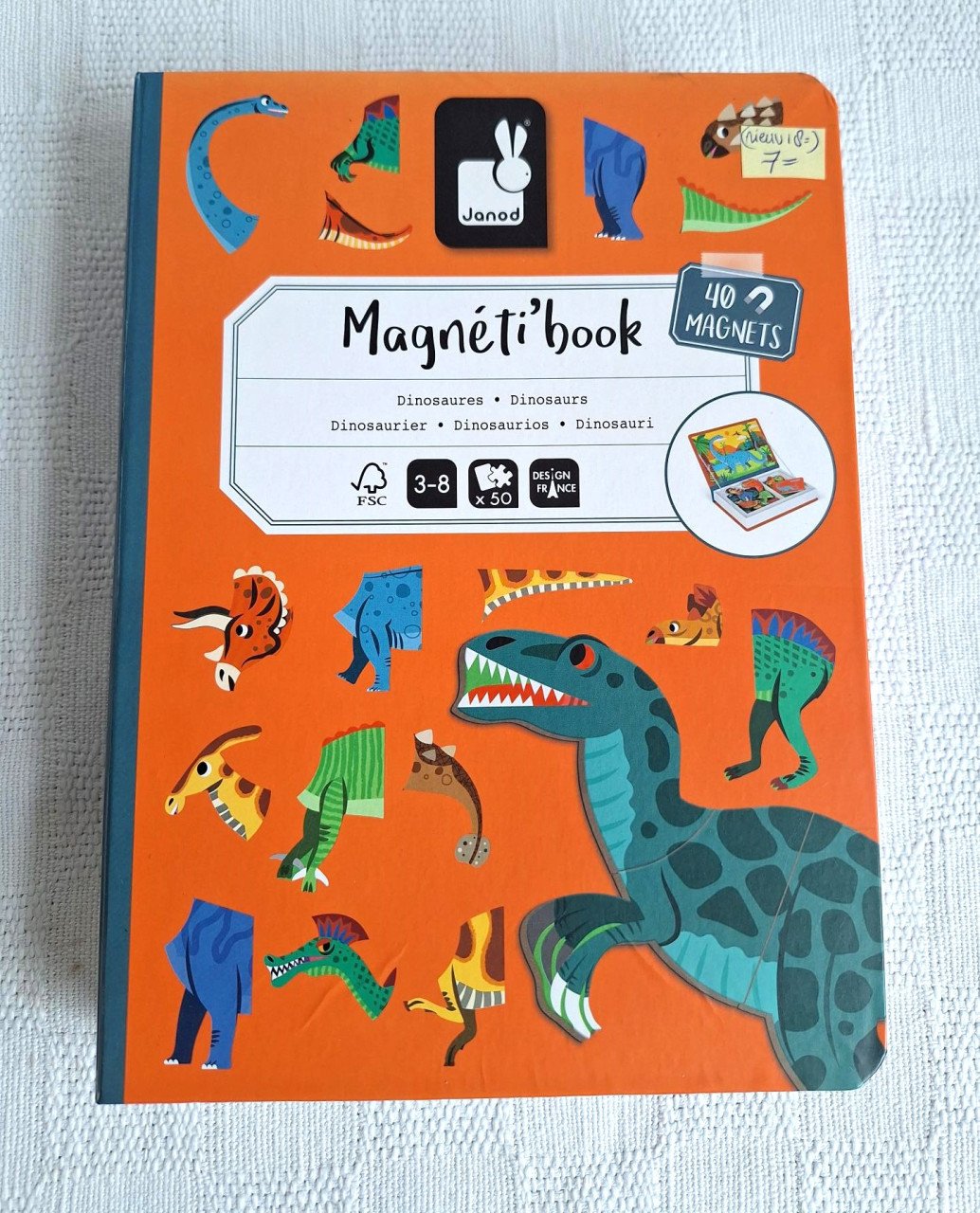 Janod Magneti' book Dinosaurussen (nieuw € 18,00)