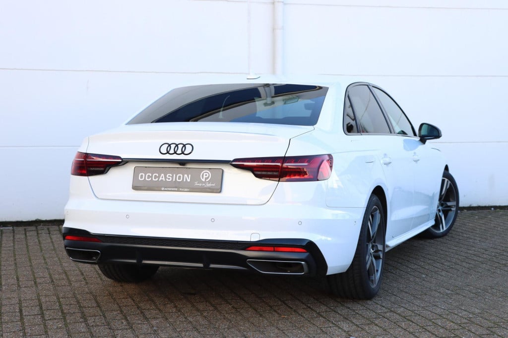 Audi A4 limousine 35 tfsi s edition 150pk s-tronic