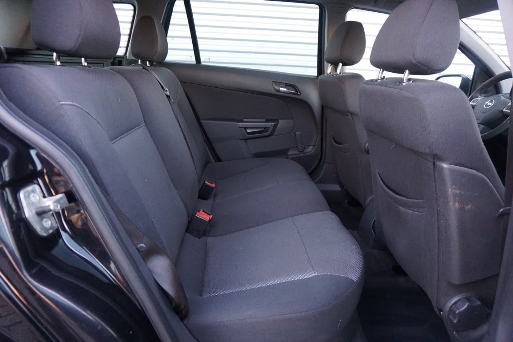 Opel Astra wagon 1.6 temptation airco / navi / cruise / elektr. ramen / par