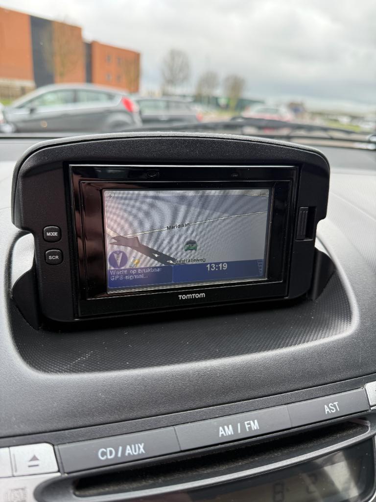 Toyota Aygo 1.0-12v aspiration green navigator