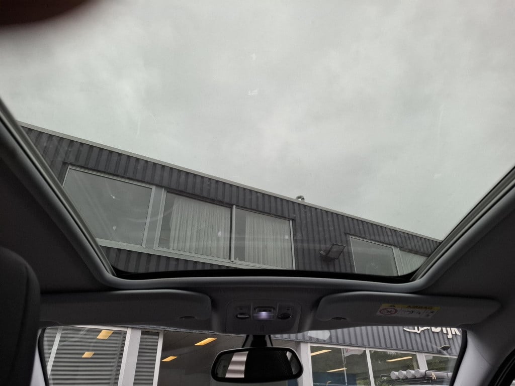 Peugeot 2008 suv 1.2 allure automaat pano/clima/trekhaak
