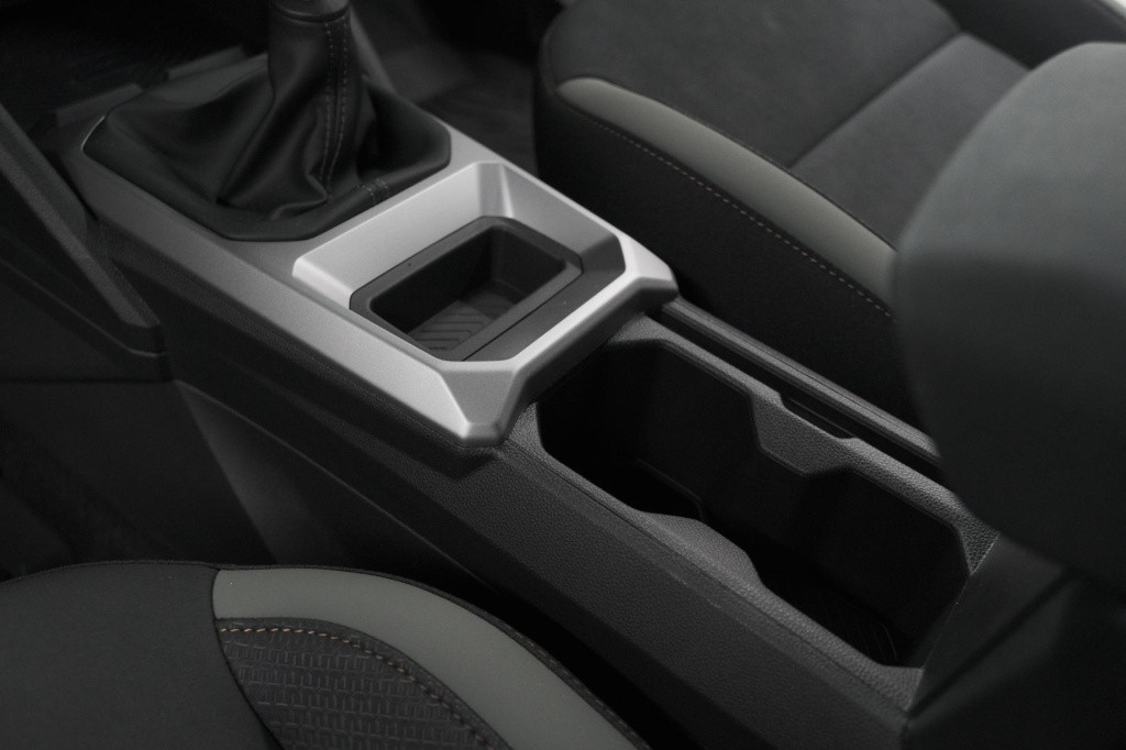Dacia Duster tce 130 mild hybrid extreme | camera | apple carplay | automat