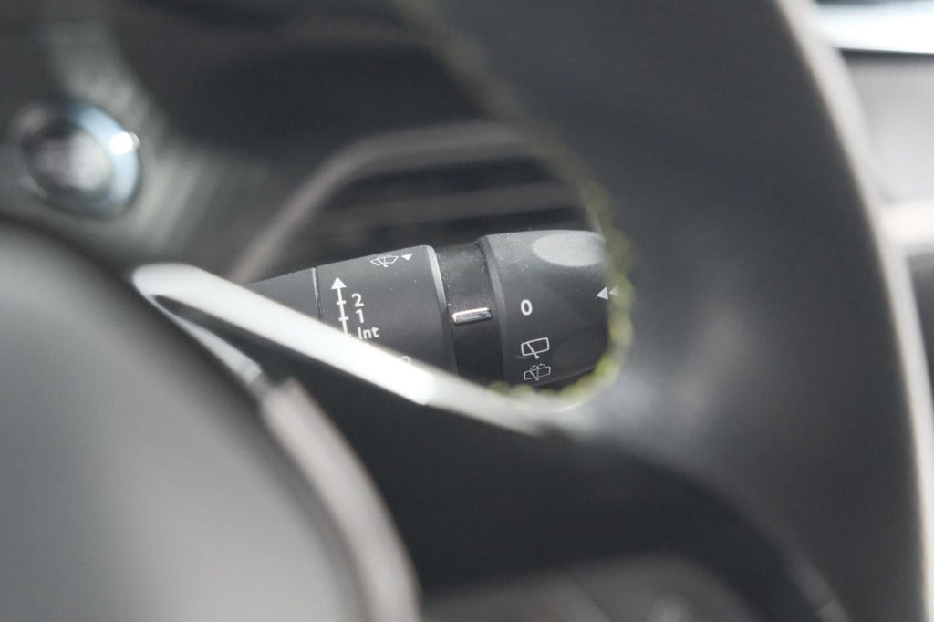 Peugeot 2008 puretech 130 gt-line | trekhaak | camera | apple carplay | par