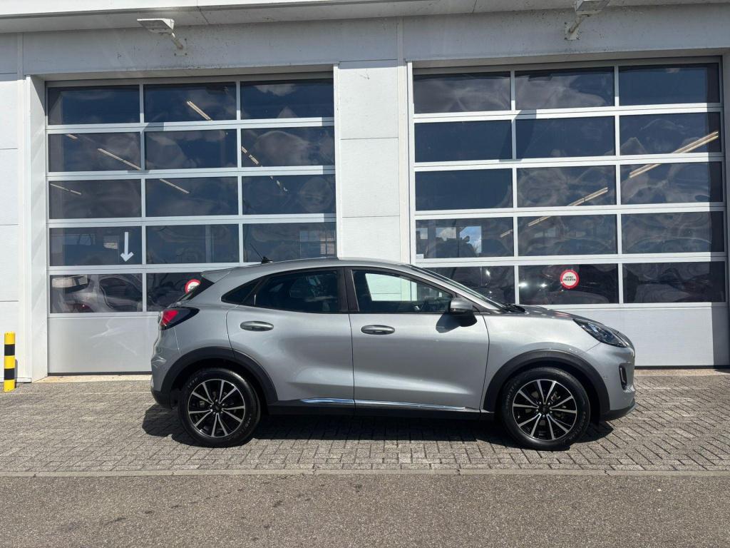 Ford Puma 1.0 ecoboost hybrid titanium