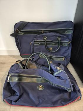 Set van 4 diverse tassen