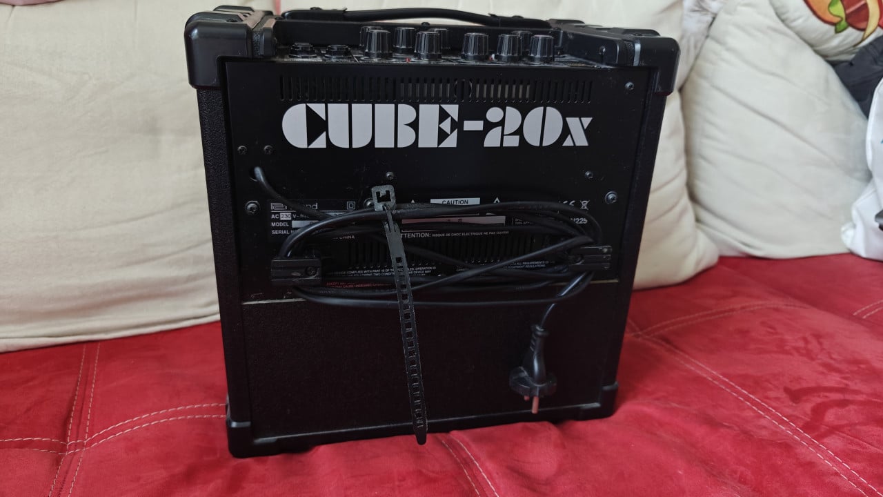 Roland Cube 20x versterker
