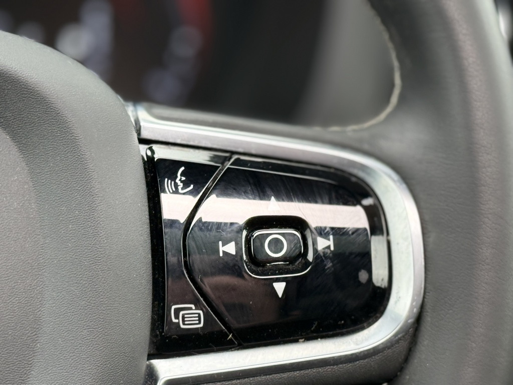 Volvo XC60 t8 390pk recharge r-design| panodak| adap.cruise| 360camera| led