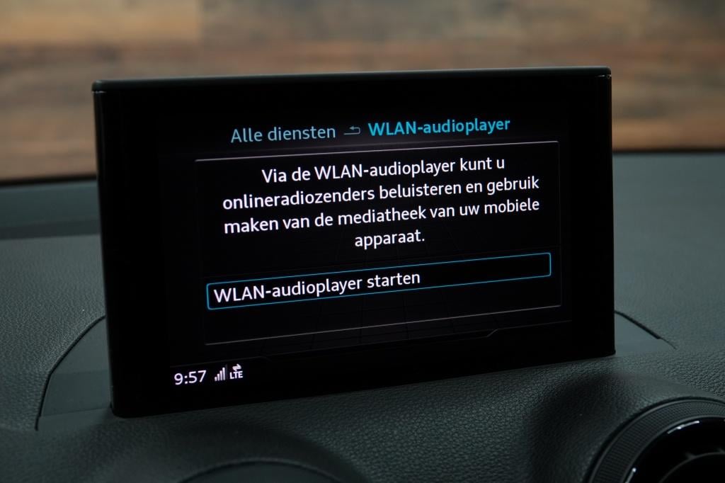 Audi Q2 1.4 tfsi | s-line | pdc | leder |