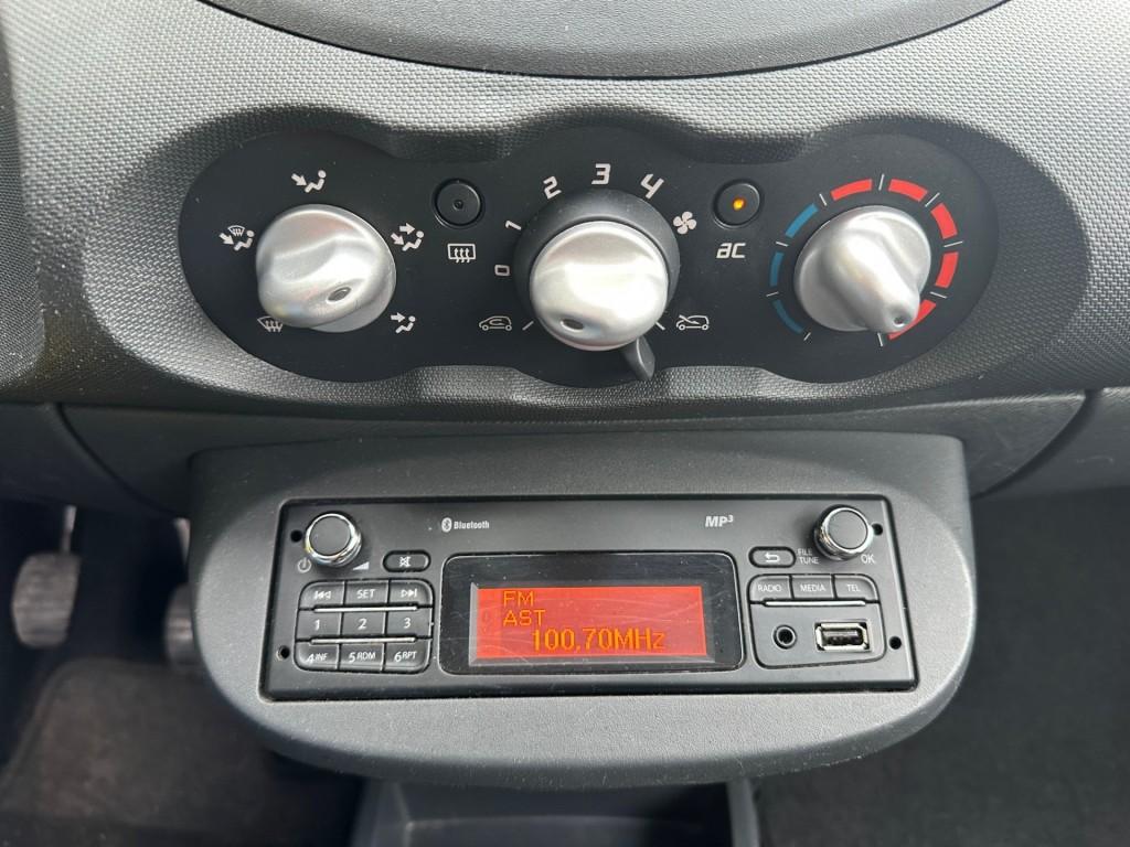 Renault Twingo 1.2 16v parisienne