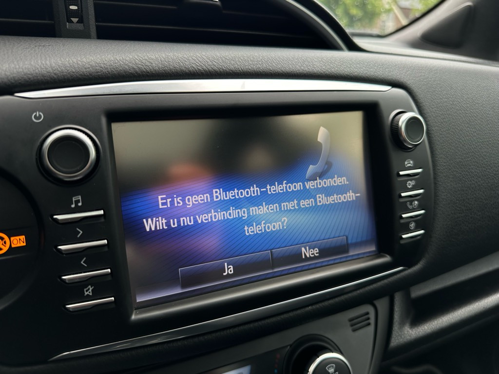 Toyota Yaris 1.5 hybride // premium uitvoering //