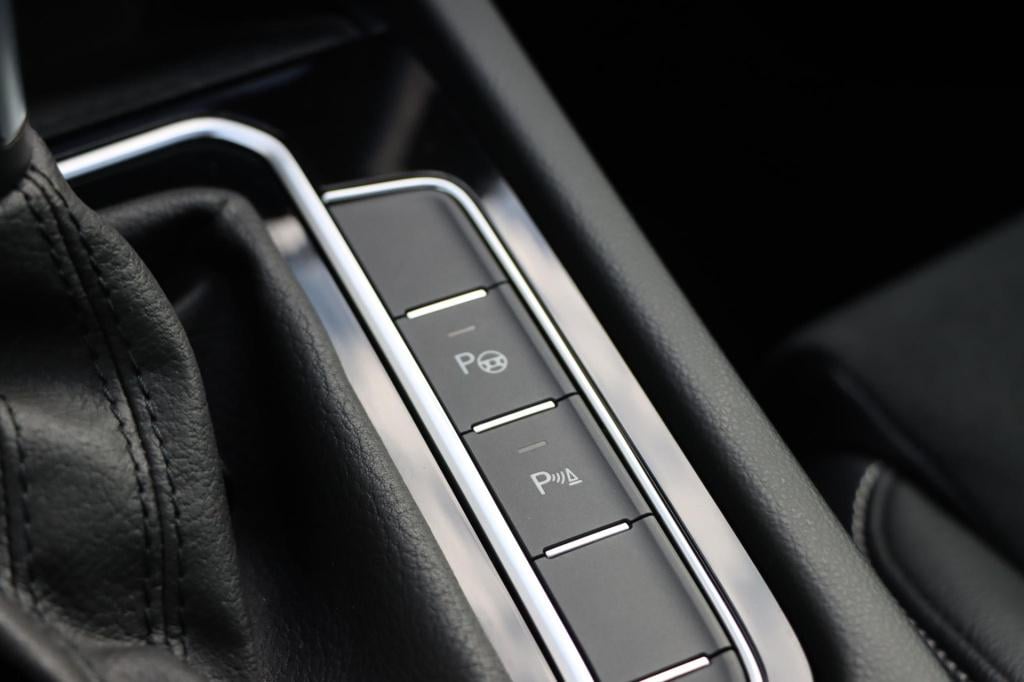 Volkswagen Passat variant 1.4 tsi phev gte business 218pk dsg6