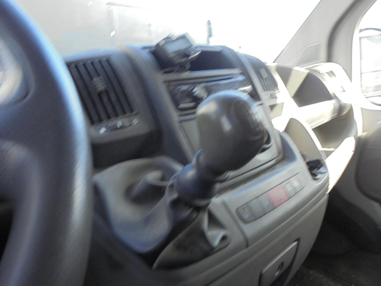 Peugeot Boxer 330 L1H1 uit 2010 Met motor schade ( rijd baar ) 224.651 Km