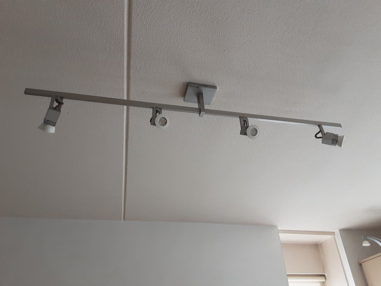 Rails met 4 spots