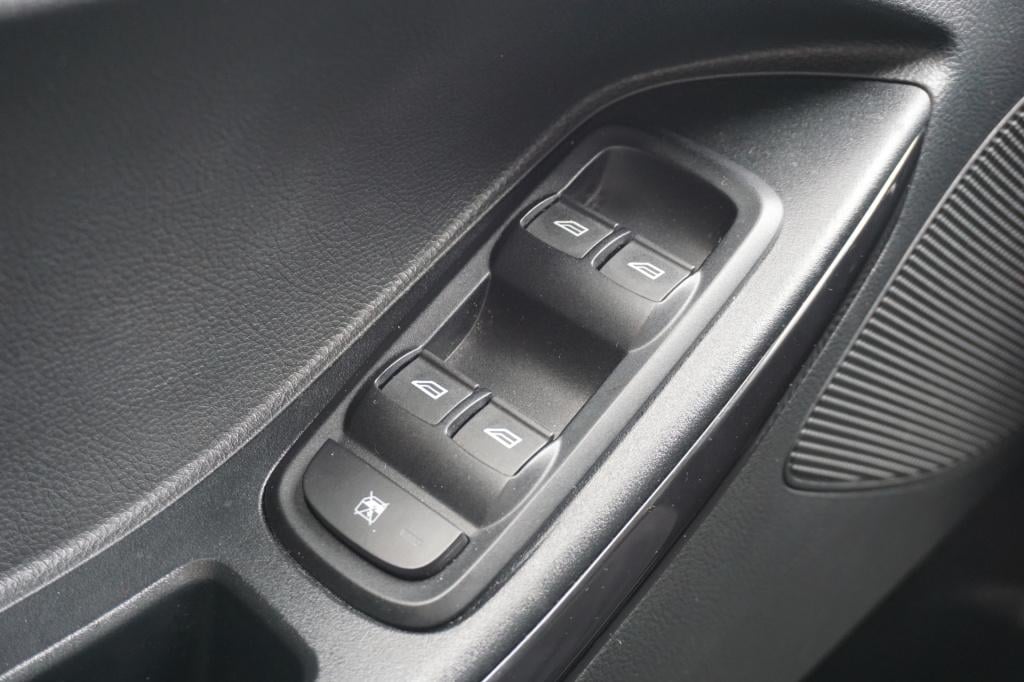 Ford KA ka+ 1.2 trend ultimate airco / cruise / parkeers. / bt / trekhaak /