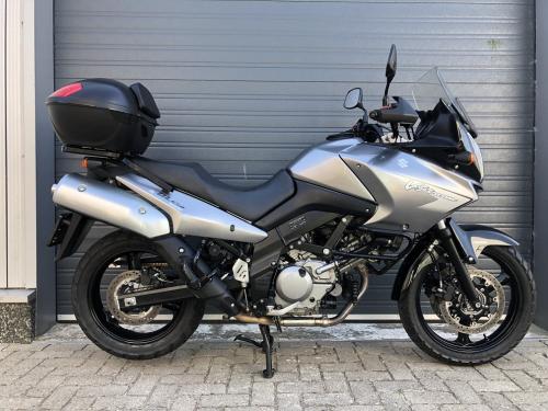 Complete Suzuki DL650 ABS uit 2008 met 30dkm, nieuwe banden etc €3795,-