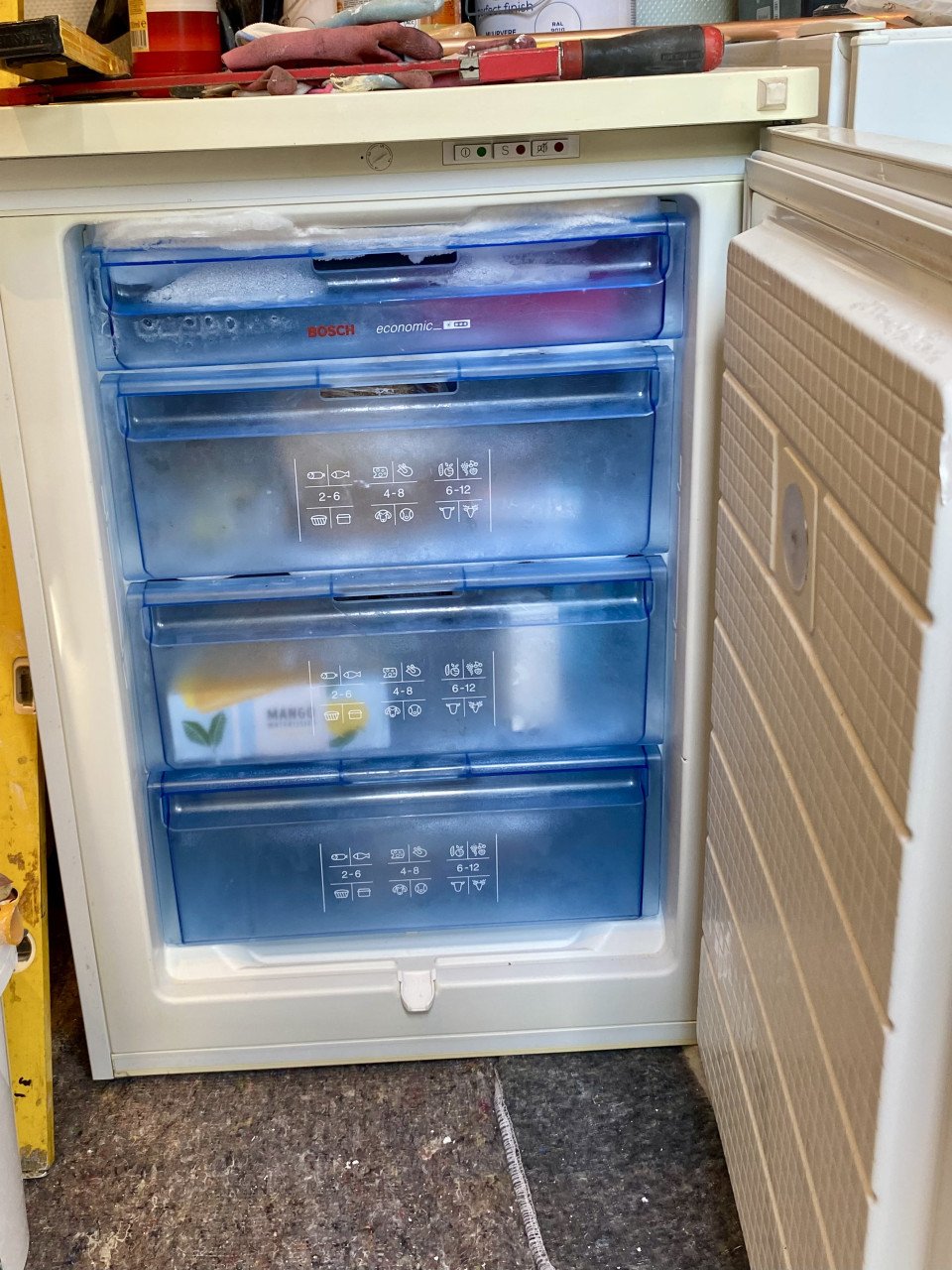 GERESERVEERD Vriezer tafelmodel en koelkast tafelmodel
