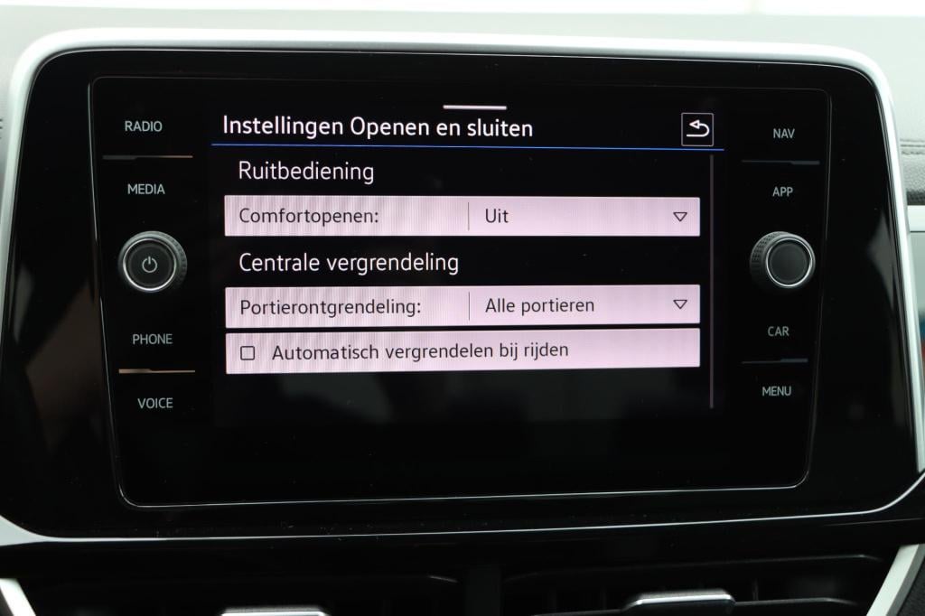 Volkswagen T-roc 1.0 tsi r-line 110pk
